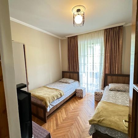 Апартаменти Warm Flat Гоніо Екстер'єр фото